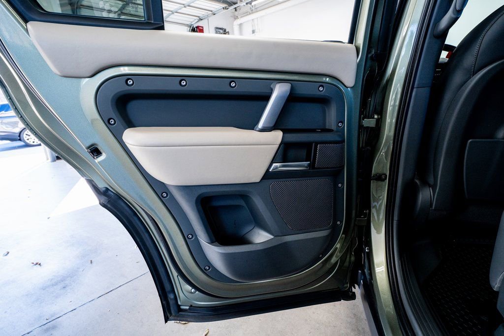 Used 2021 Land Rover Defender 110 X-Dynamic HSE image 54