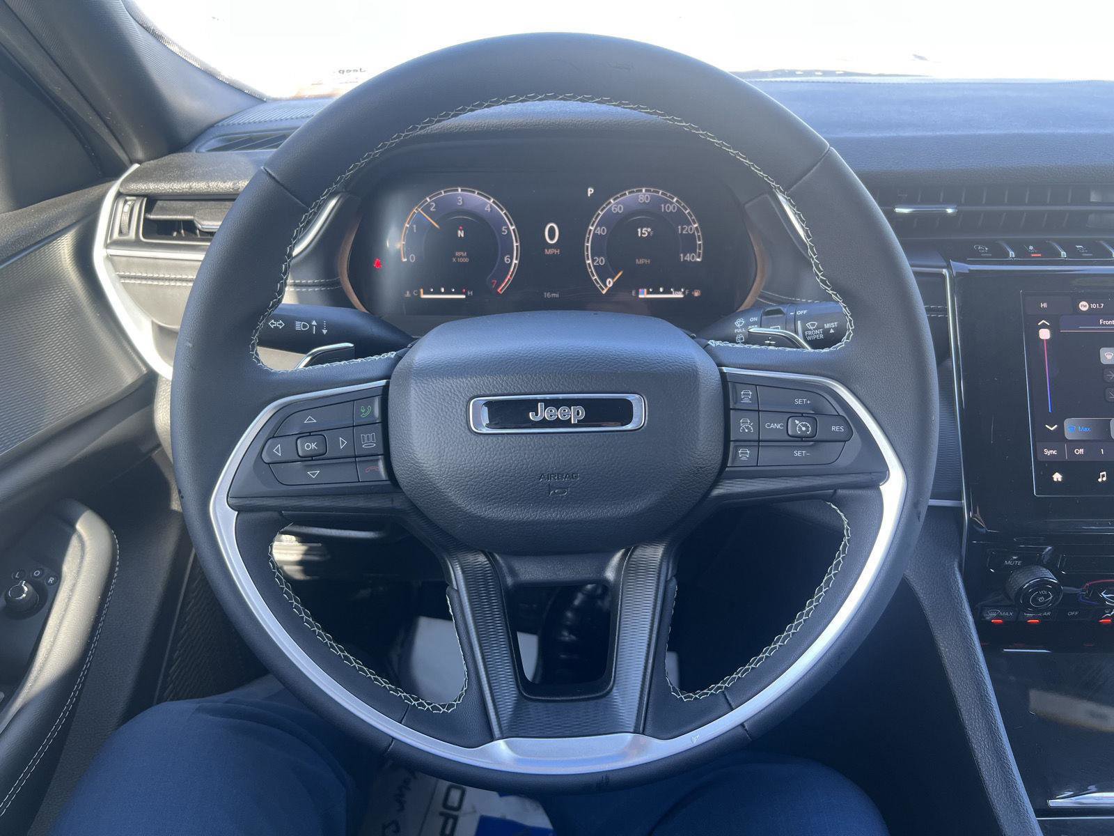 New 2026 Jeep Grand Cherokee L Laredo image 17