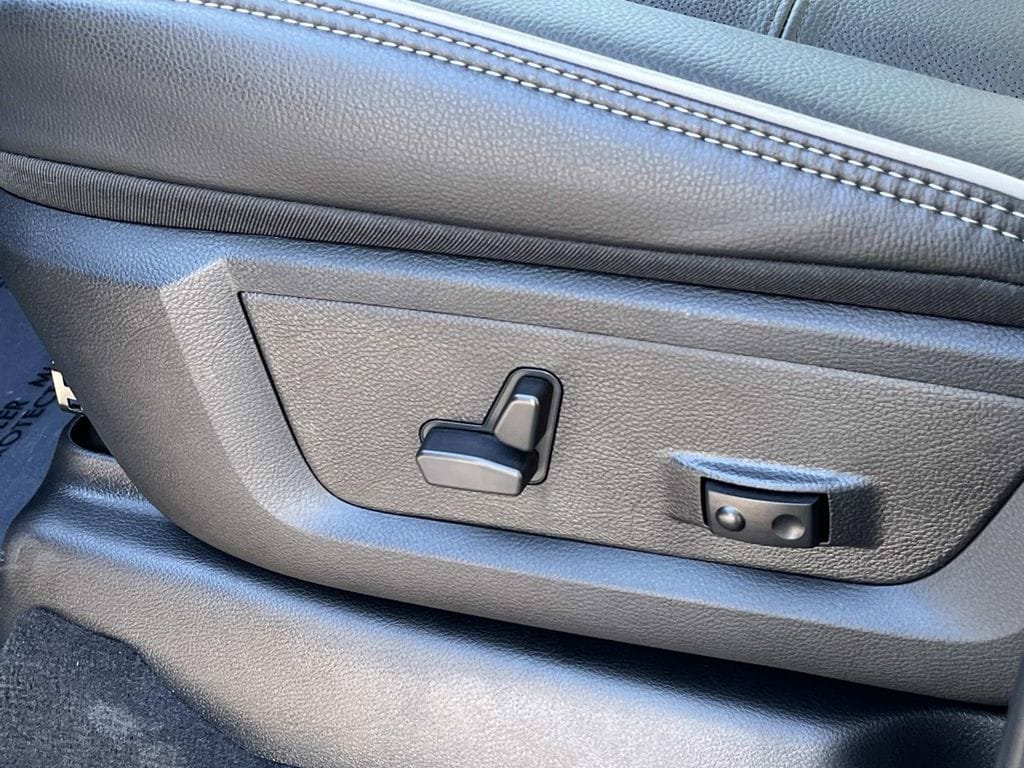 New 2026 RAM 2500 Laramie AWD/4WD image 22