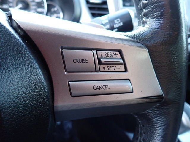 Used 2011 Subaru Outback 2.5i Limited w/ PWR Moonroof Pkg AWD/4WD image 24