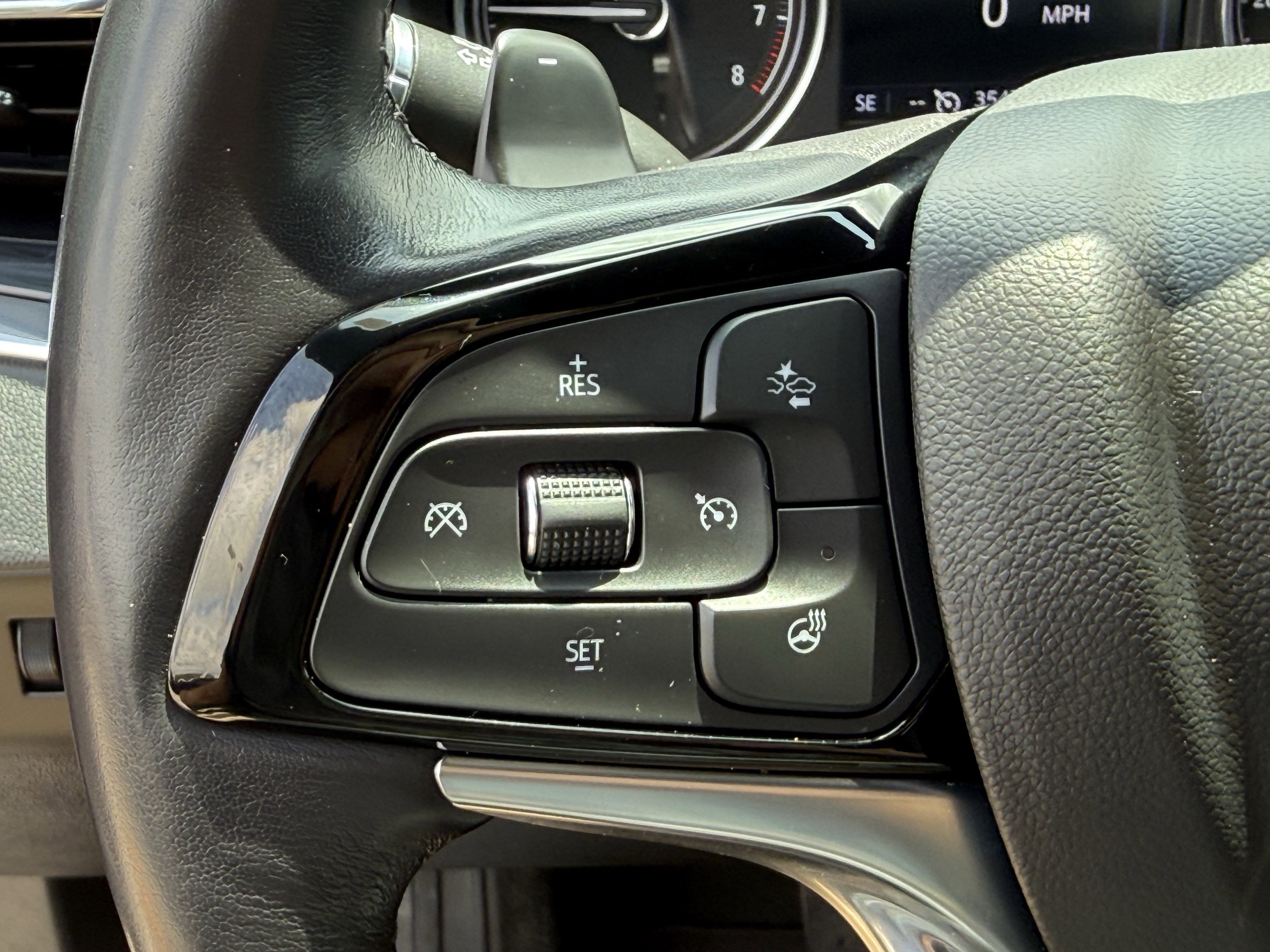 Used 2023 Buick Enclave Essence w/ Sport Touring Edition FWD image 16
