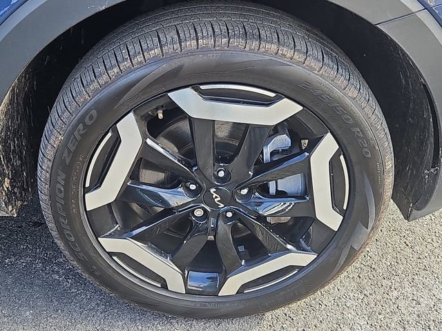 Certified 2023 Kia Telluride S w/ S Sunroof Package image 10