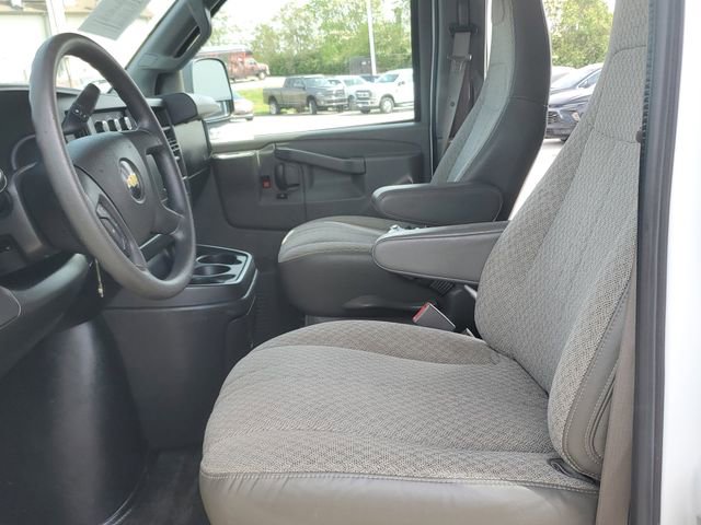 Used 2018 Chevrolet Express 3500 LT w/ LT Preferred Equipment Group RWD image 24