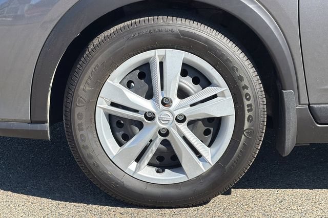 Certified 2025 Nissan Kicks Play S FWD image 31