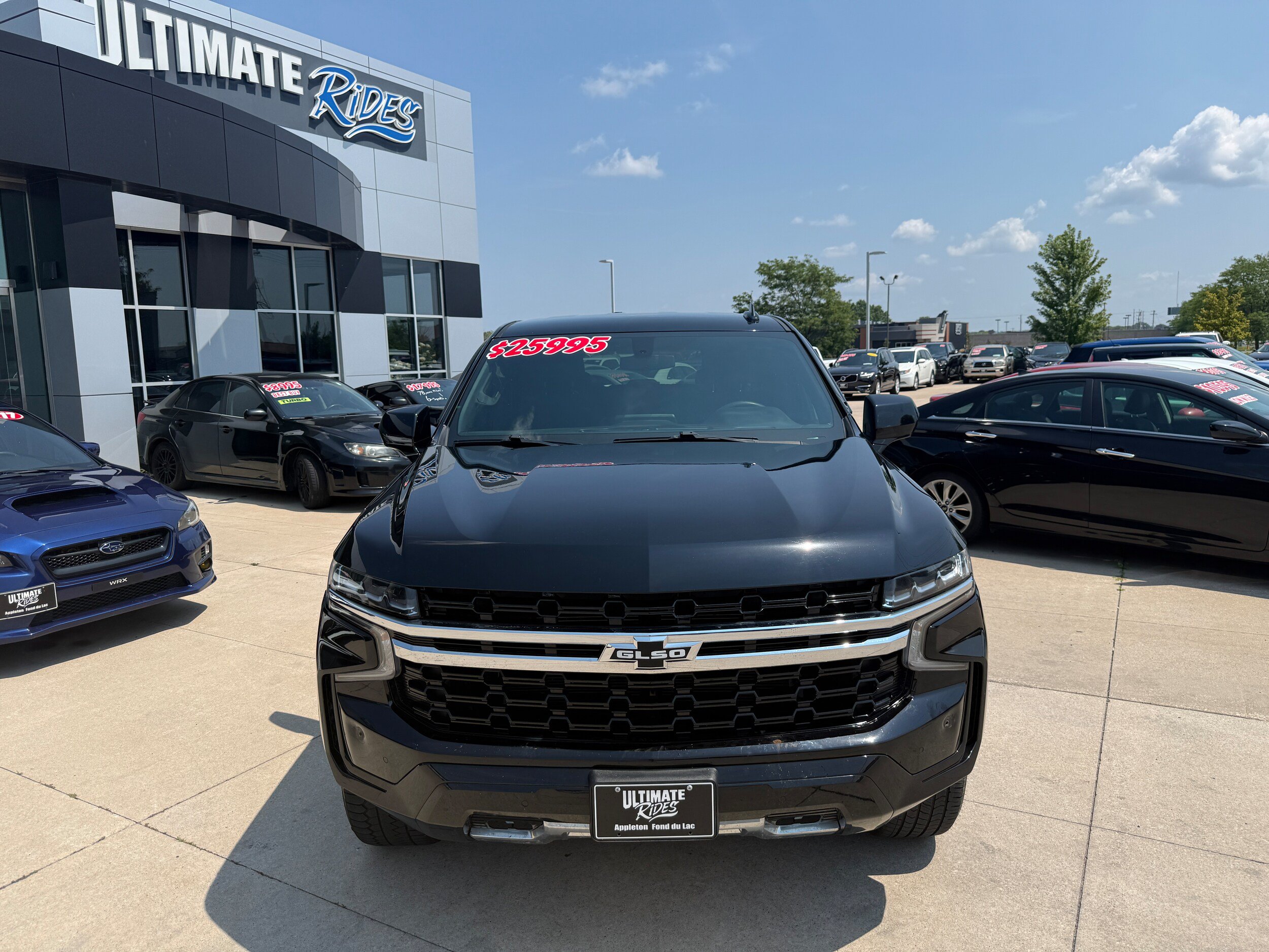 Used 2023 Chevrolet Tahoe 4WD image 3