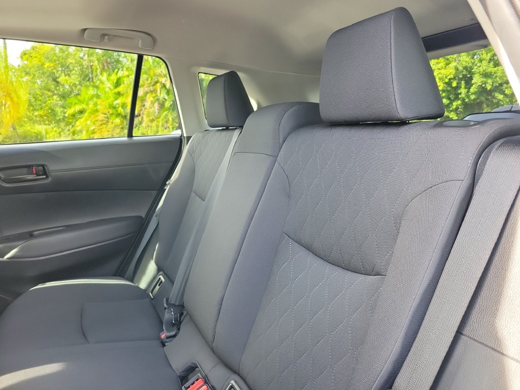 Used 2025 Toyota Corolla Cross LE w/ Moonroof Package FWD image 10
