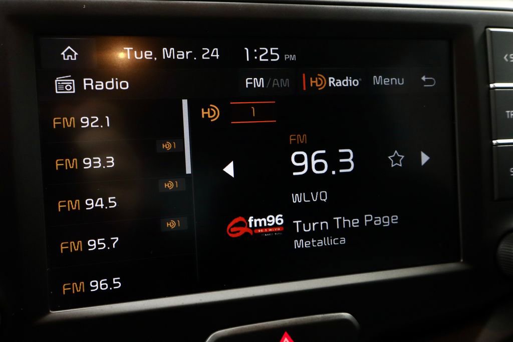 Used 2025 Kia Soul LX w/ LX Technology Package image 2