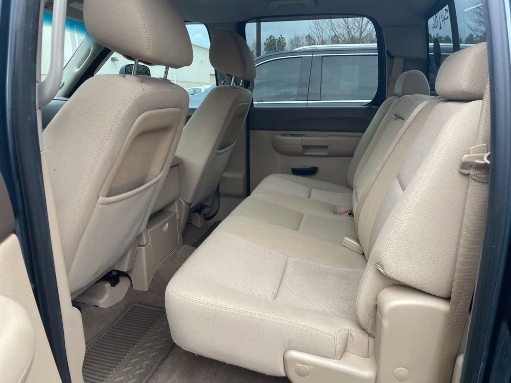 Used 2012 Chevrolet Silverado 3500 LT w/ Interior Plus Package AWD/4WD image 7