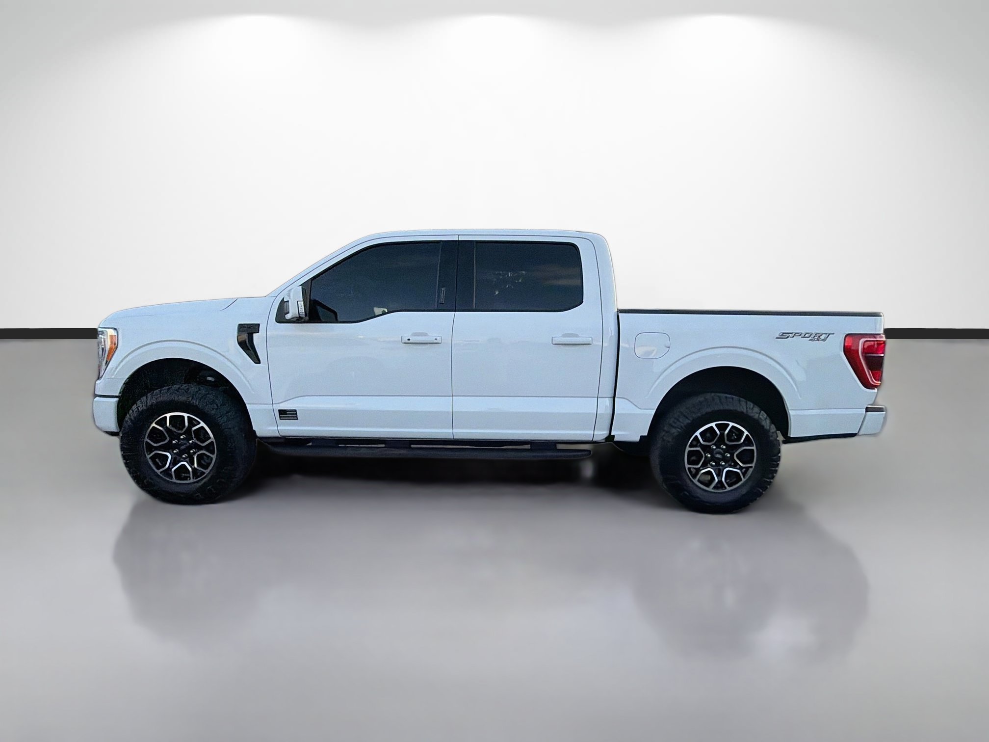 Used 2022 Ford F150 XLT w/ Equipment Group 302A High AWD/4WD image 6
