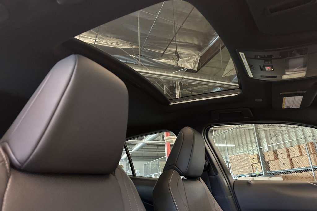 New 2026 Lexus UX 300h AWD w/ Cold Area Package image 17