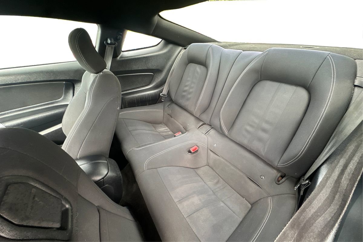 Used 2018 Ford Mustang Coupe image 10