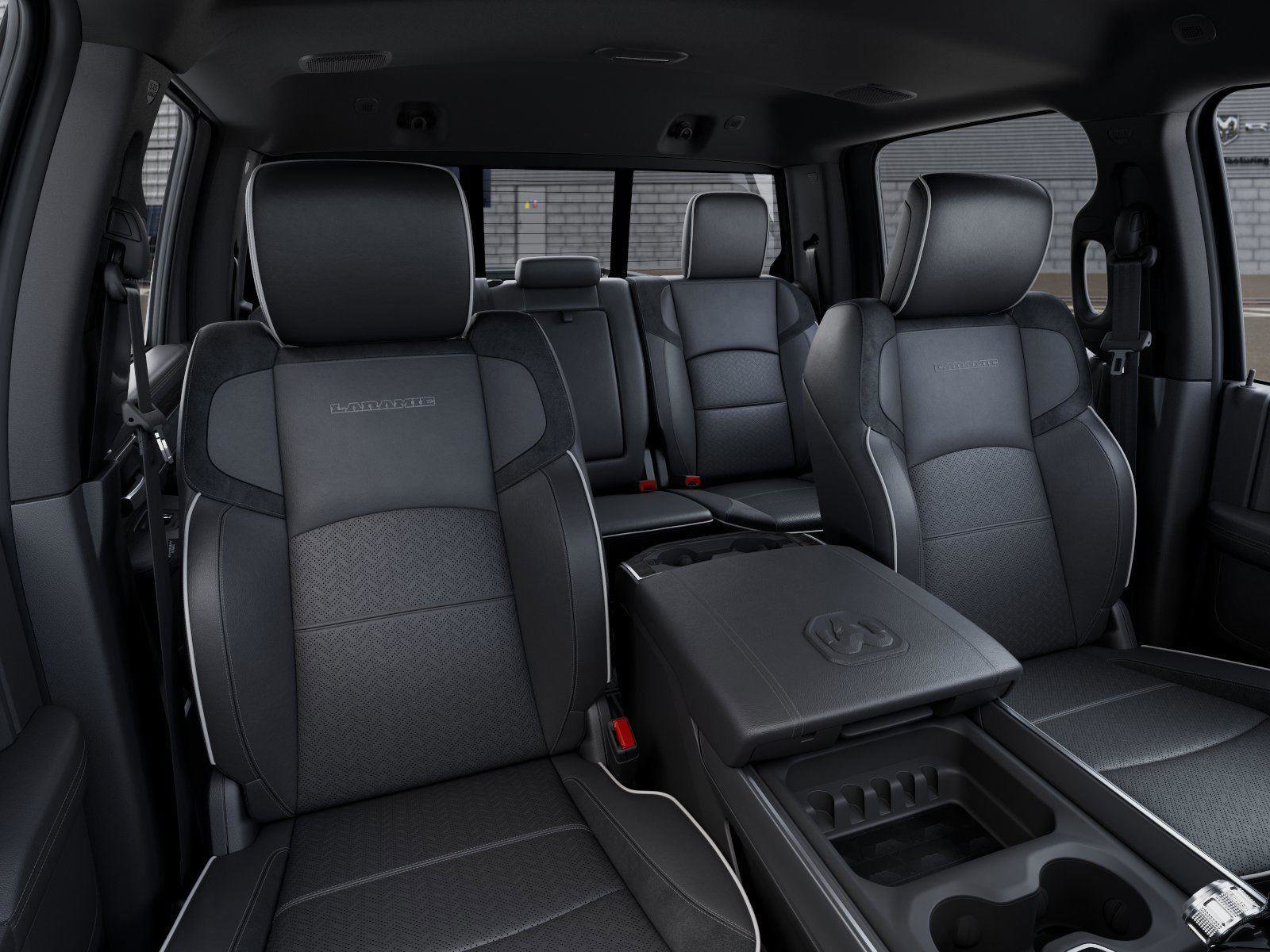New 2026 RAM 2500 Laramie AWD/4WD image 16