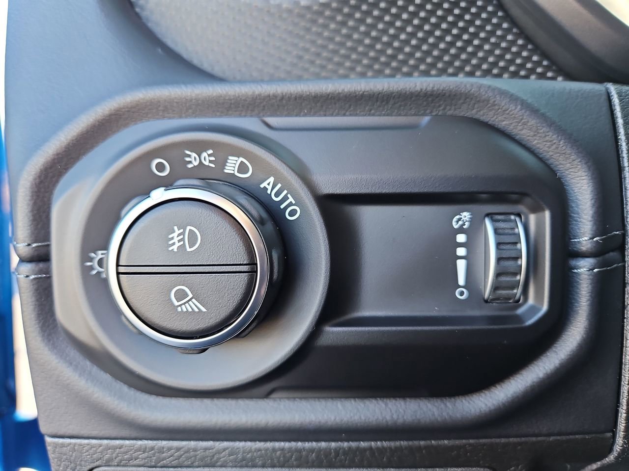 New 2025 Jeep Gladiator Mojave w/ Safety Group image 29