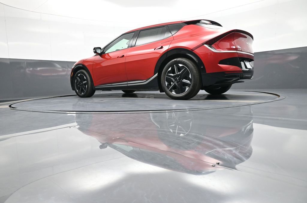 New 2025 Kia EV6 Wind image 31