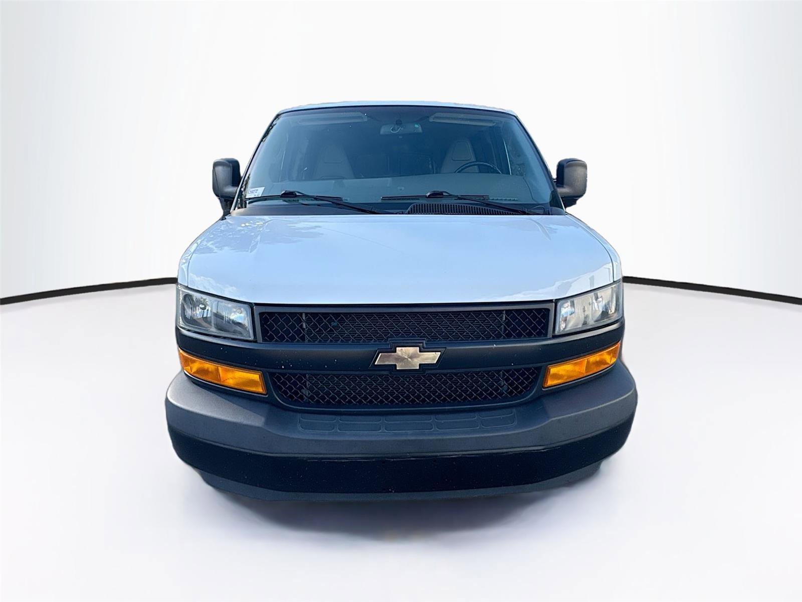 Used 2022 Chevrolet Express 3500 LS image 18