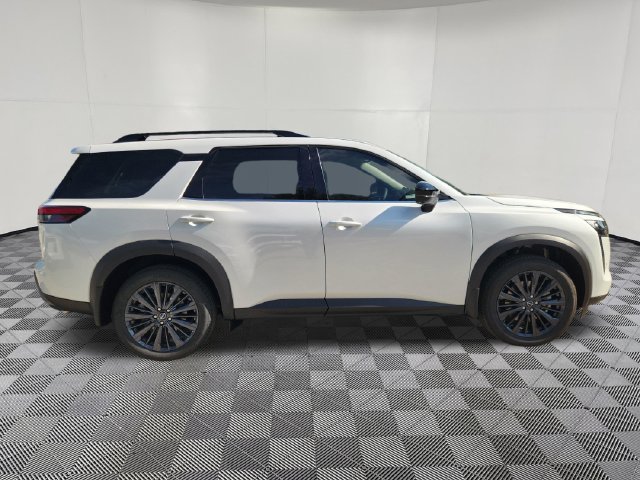 New 2026 Nissan Pathfinder SL w/ SL Premium Package FWD image 4