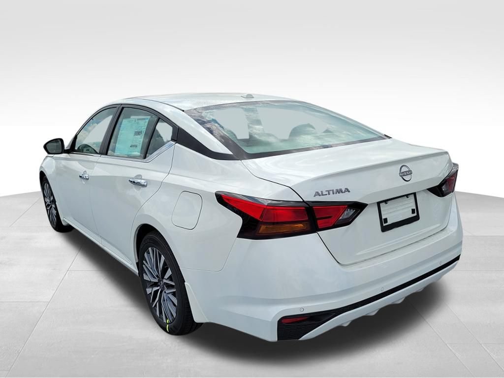 New 2026 Nissan Altima 2.5 SV FWD image 4