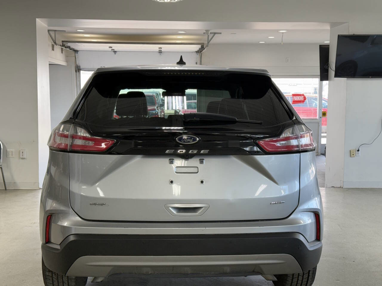 Used 2022 Ford Edge SEL image 4