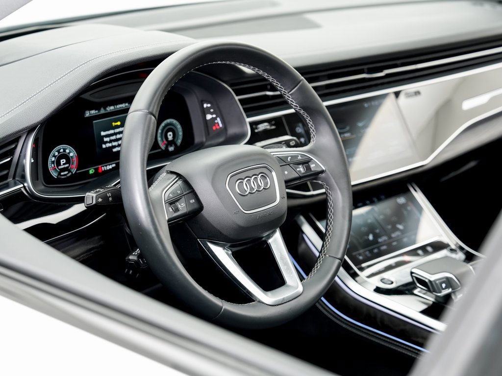 Used 2023 Audi Q8 Prestige w/ Prestige Package image 9