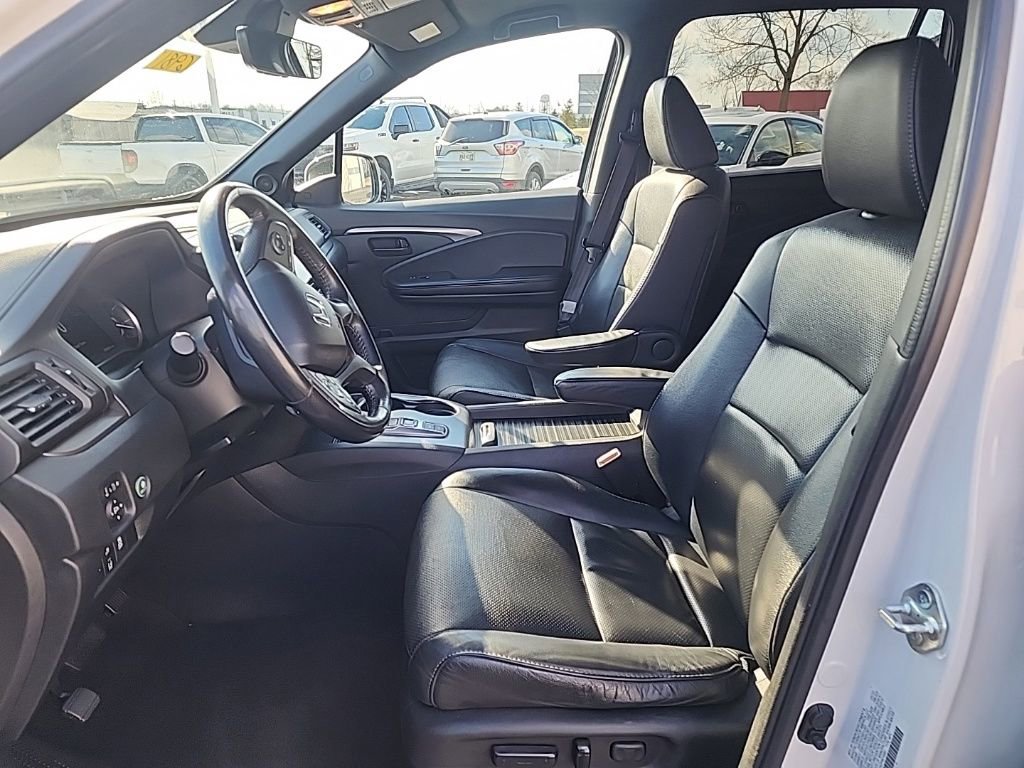 Used 2023 Honda Passport EX-L image 11