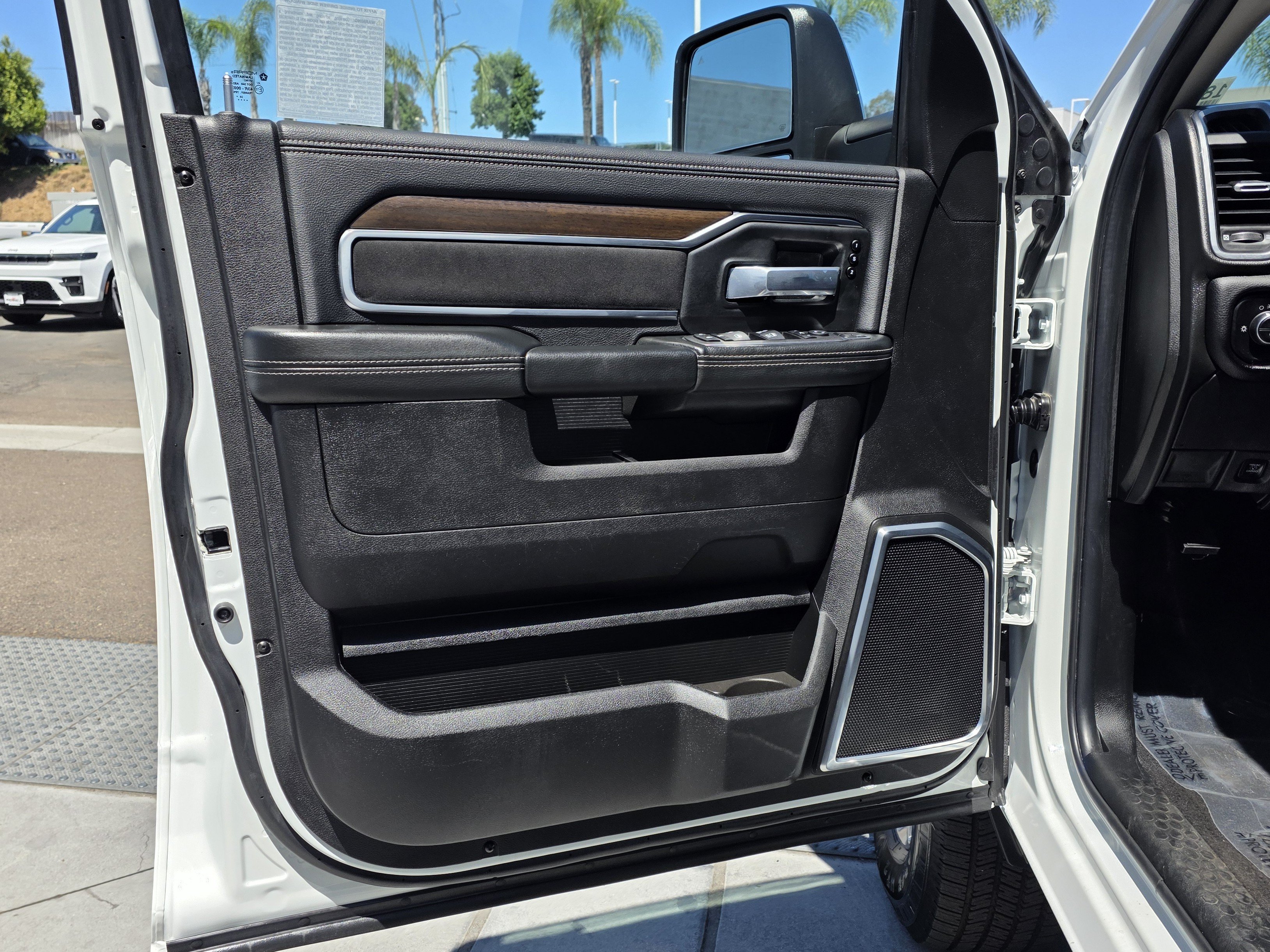 Certified 2024 RAM 2500 Laramie w/ Safety Group AWD/4WD image 16
