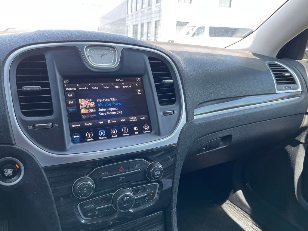 Used 2019 Chrysler 300 Touring w/ Sport Appearance Package image 14
