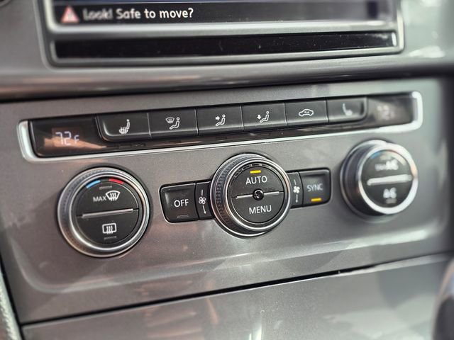 Used 2016 Volkswagen e-Golf SEL Premium image 29