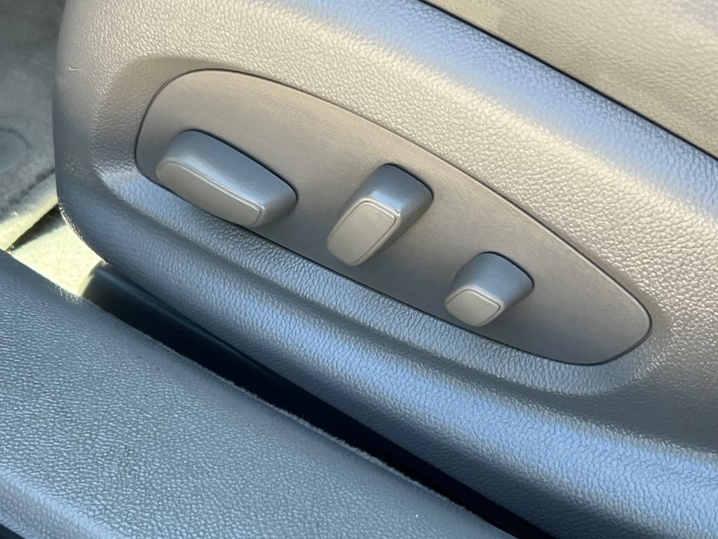 Used 2018 Chevrolet Impala LT w/ LT Leather Package FWD image 7