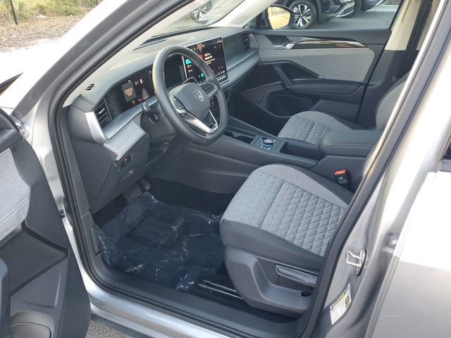 Certified 2025 Volkswagen Tiguan S image 14