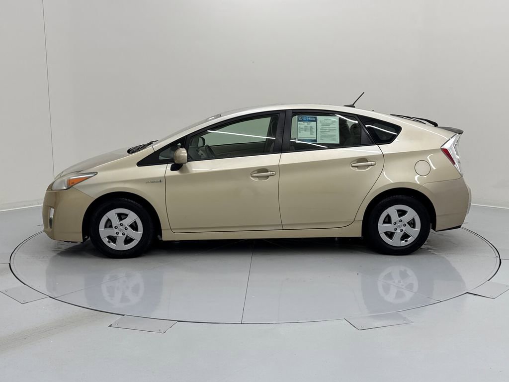 Used 2010 Toyota Prius Five FWD image 2