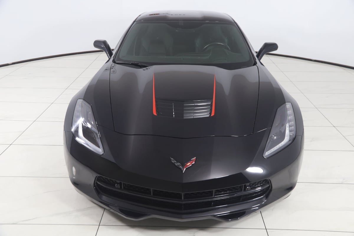 Used 2017 Chevrolet Corvette Stingray Coupe w/ Z51 3LT RWD image 61