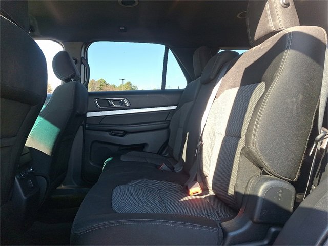 Used 2017 Ford Explorer XLT w/ Equipment Group 201A image 10