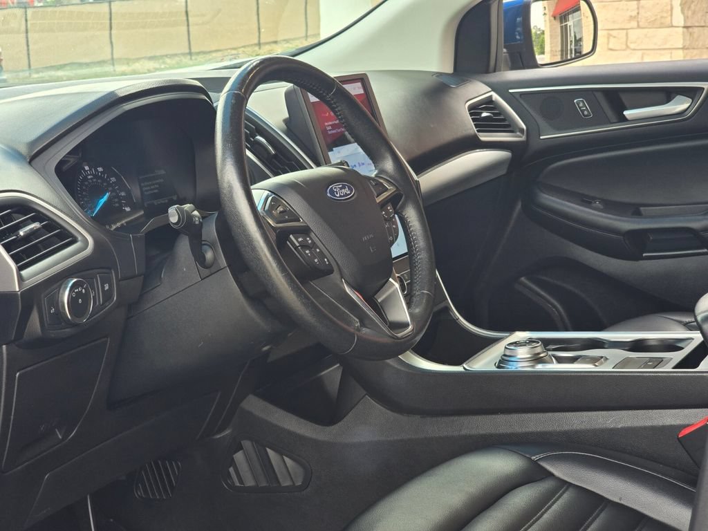 Used 2022 Ford Edge SEL AWD/4WD image 11