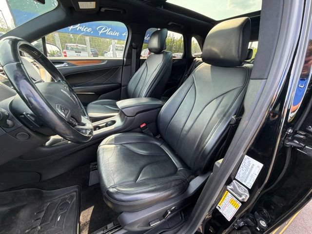 Used 2017 Lincoln MKC Reserve AWD/4WD image 9