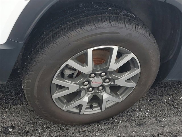 Used 2021 GMC Acadia SLE w/ Driver Convenience Package image 5