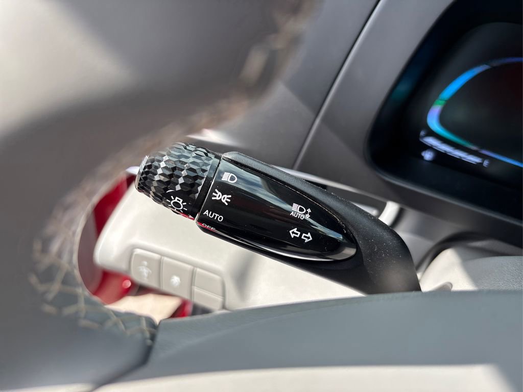 Certified 2025 Hyundai Elantra Sport FWD image 23