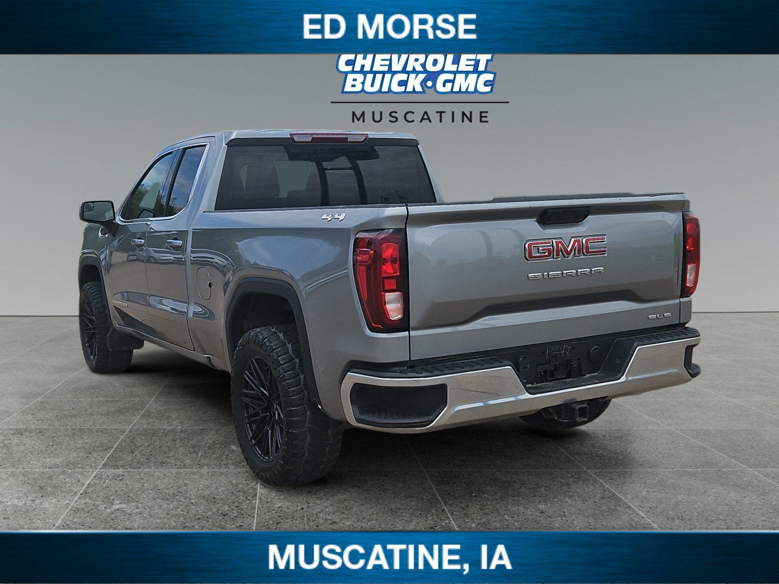 Used 2023 GMC Sierra 1500 SLE w/ Enhanced Capability Package AWD/4WD image 3