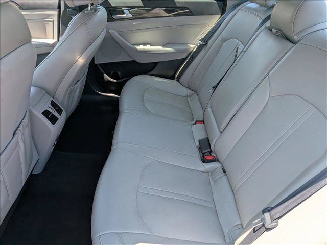Used 2015 Hyundai Sonata Limited w/ Option Group 05 FWD image 17