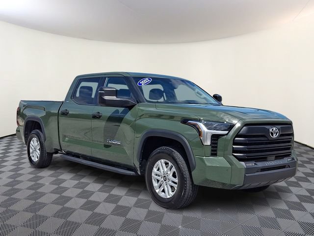 Used 2022 Toyota Tundra SR5 w/ SR5 Convenience Package AWD/4WD image 1