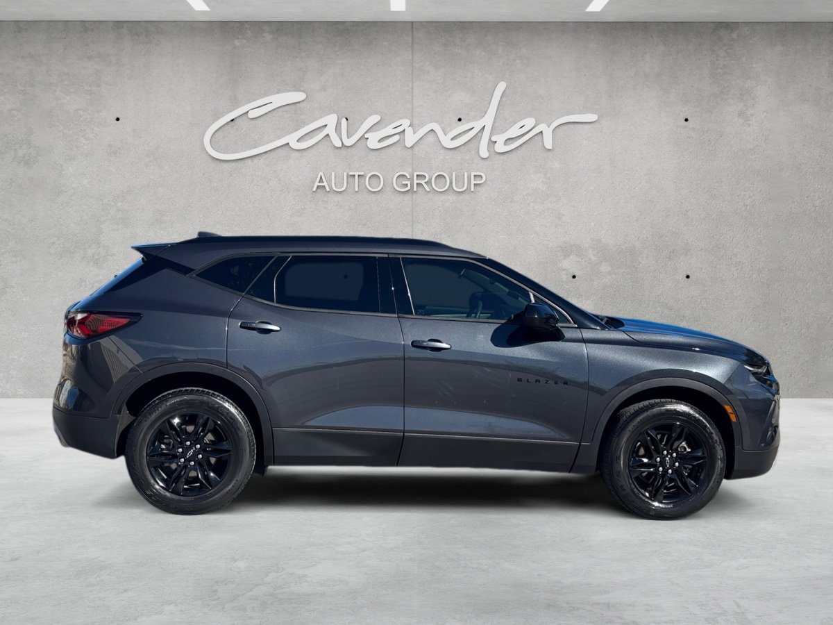 Used 2021 Chevrolet Blazer LT w/ Midnight/Sport Edition image 16
