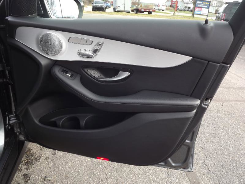 Used 2019 Mercedes-Benz GLC 300 4MATIC image 35