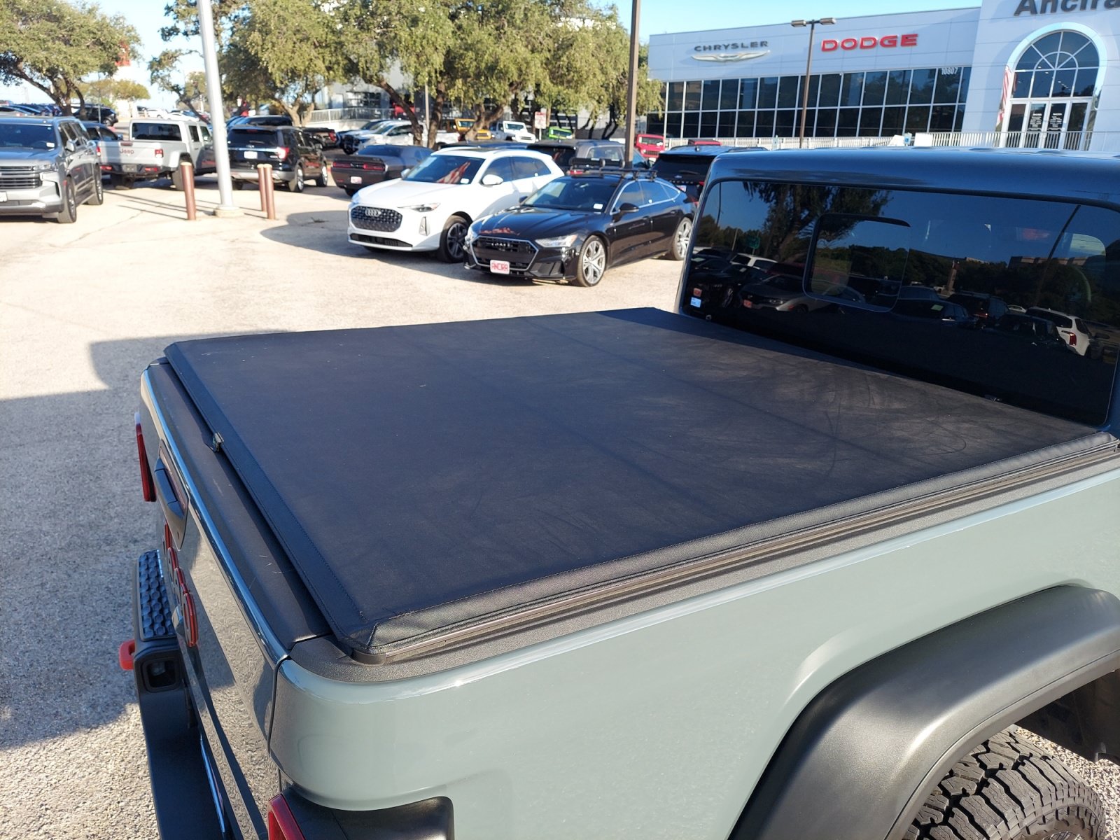 Used 2025 Jeep Gladiator Mojave w/ Steel Bumper Group AWD/4WD image 30