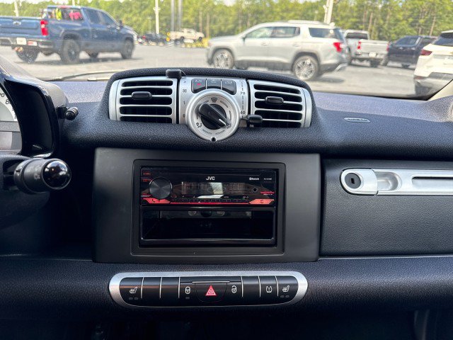 Used 2014 smart fortwo passion RWD image 14