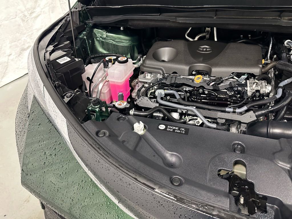 Used 2025 Toyota Sienna XLE image 71