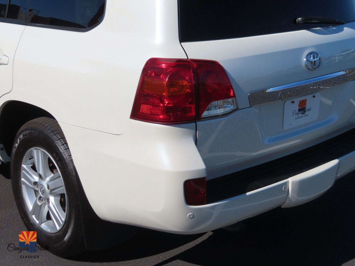 Used 2014 Toyota Land Cruiser image 12