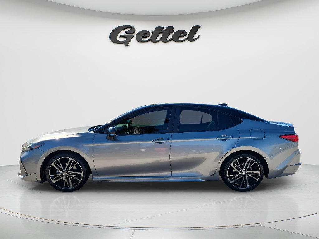 Used 2025 Toyota Camry XSE FWD image 8
