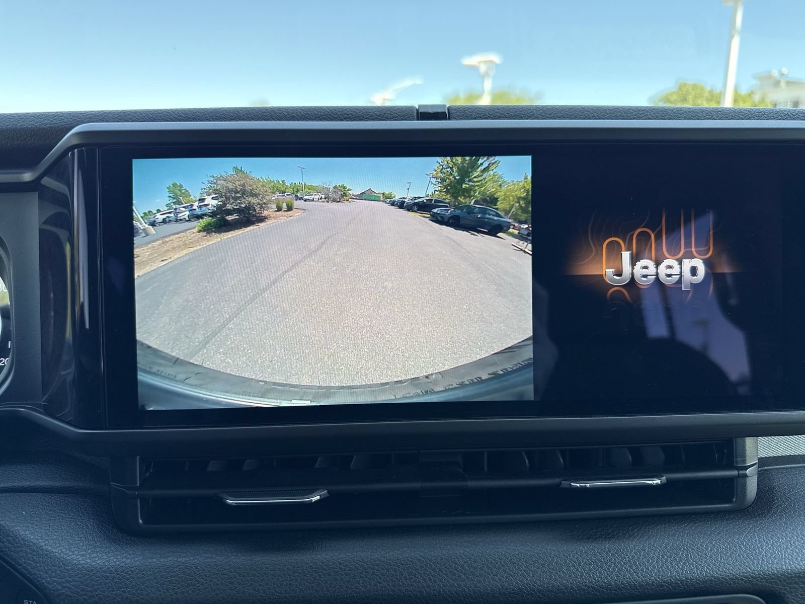 Used 2024 Jeep Wrangler Unlimited Sport AWD/4WD image 19
