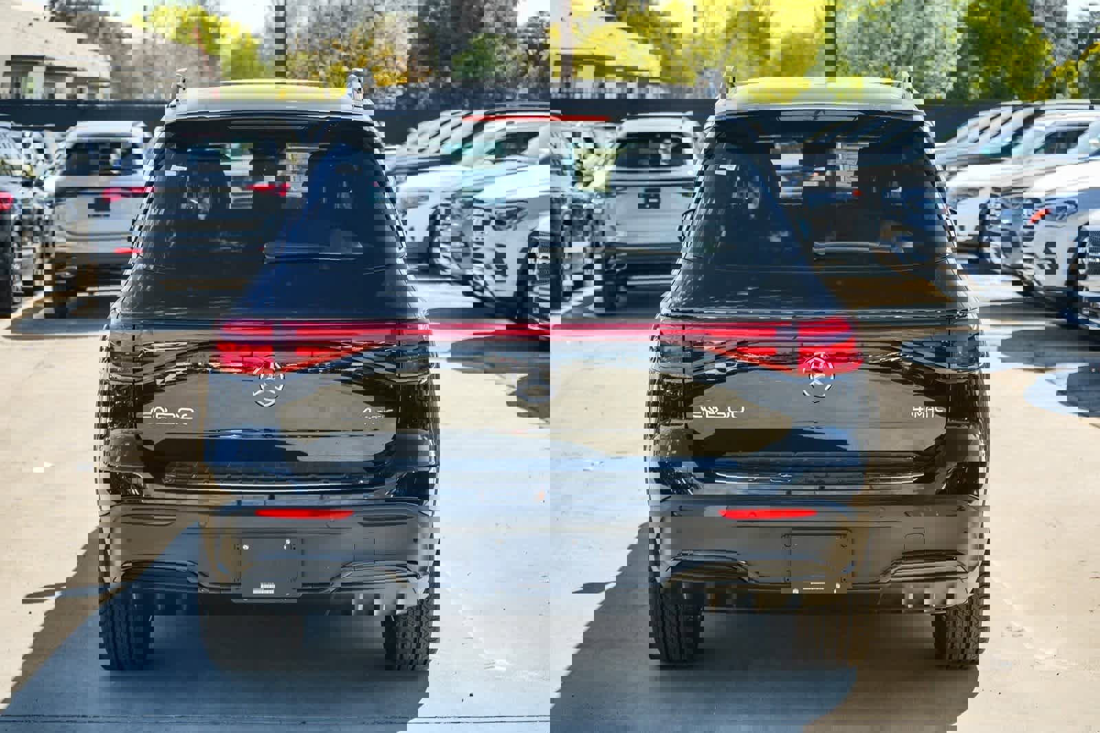 Used 2024 Mercedes-Benz EQB 300 4MATIC image 5