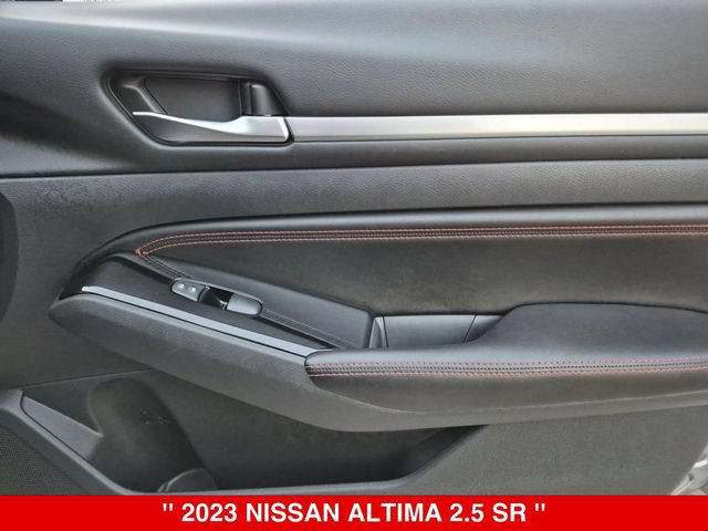 Used 2023 Nissan Altima 2.5 SR FWD image 35