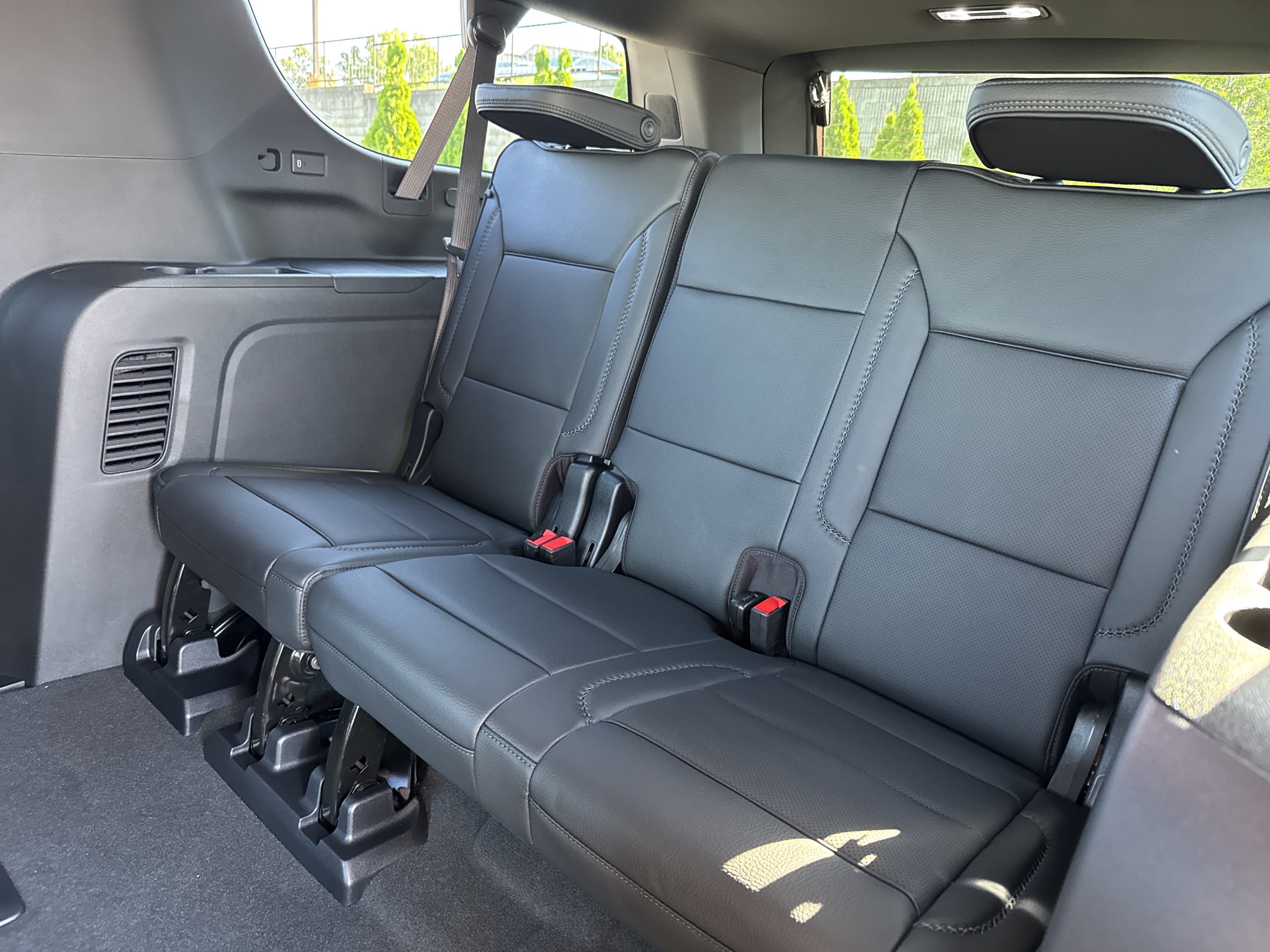 New 2026 GMC Yukon XL Denali w/ Sun & Power Step Package AWD/4WD image 29